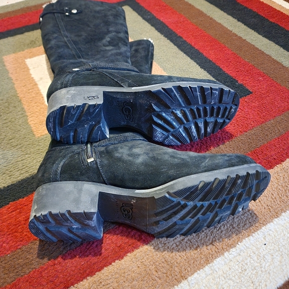 Ugg boots - Picture 3 of 3